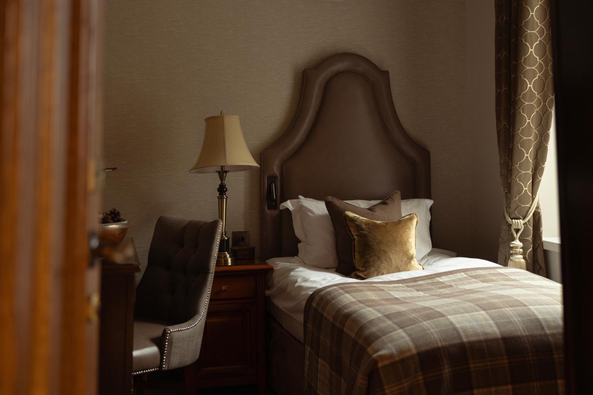 The Station Hotel Rothes Extérieur photo